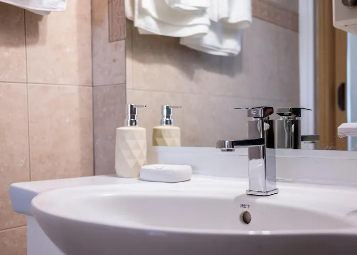 The Dockside - Steps Away From The Kos-stad