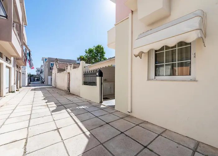 The Dockside - Steps Away From The Apartmán