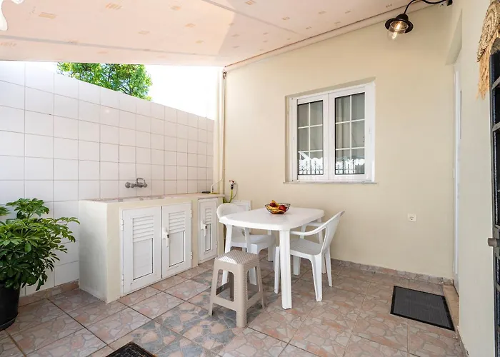 Apartment The Dockside - Steps Away From The Kos-Stadt