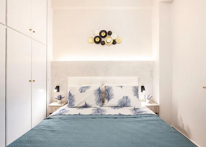 The Dockside - Steps Away From The * Kos-Stadt